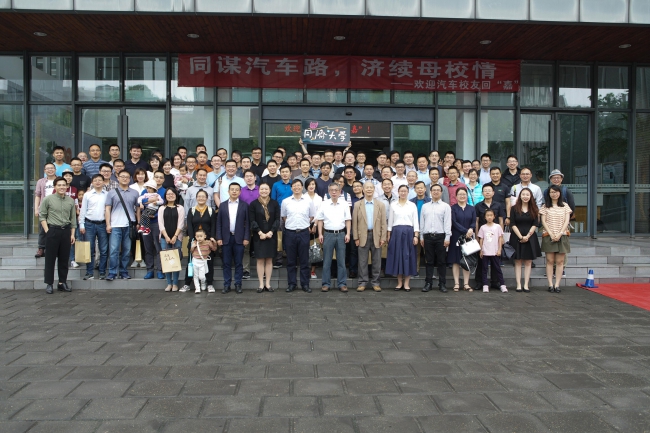 90898522033843353 90898522033843353